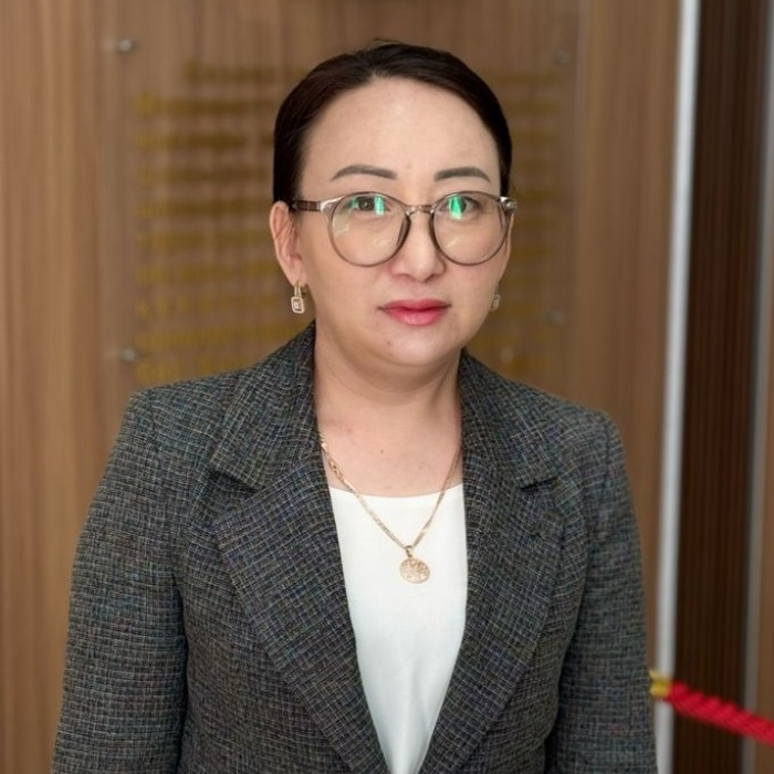 Асемова Эльмира - директордың оқу ісі жөніндегі орынбасары